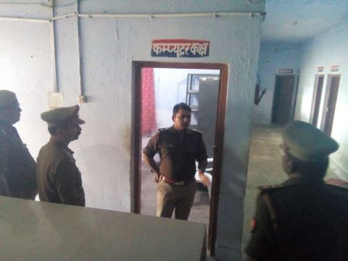 श्रावस्ती : एसपी अनूप कुमार सिंह ने थाने का किया औचक निरीक्षण, दिए सख्त निर्देश।। रिपोर्ट :- पंकज कुमार सिंह।