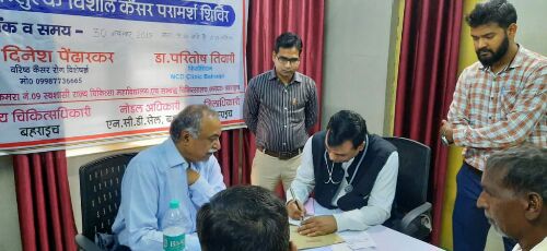 कैम्प लगाकर कैंसर रोगियों का किया इलाज 4 को दी कीमोथेरेप।।।नसीम खान।।।