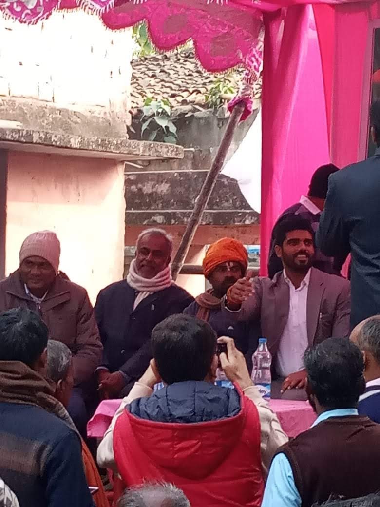 सासंद ने फिता काट कर निल  मणि  क़िकेट कल्ब का किया शुभारंभ 