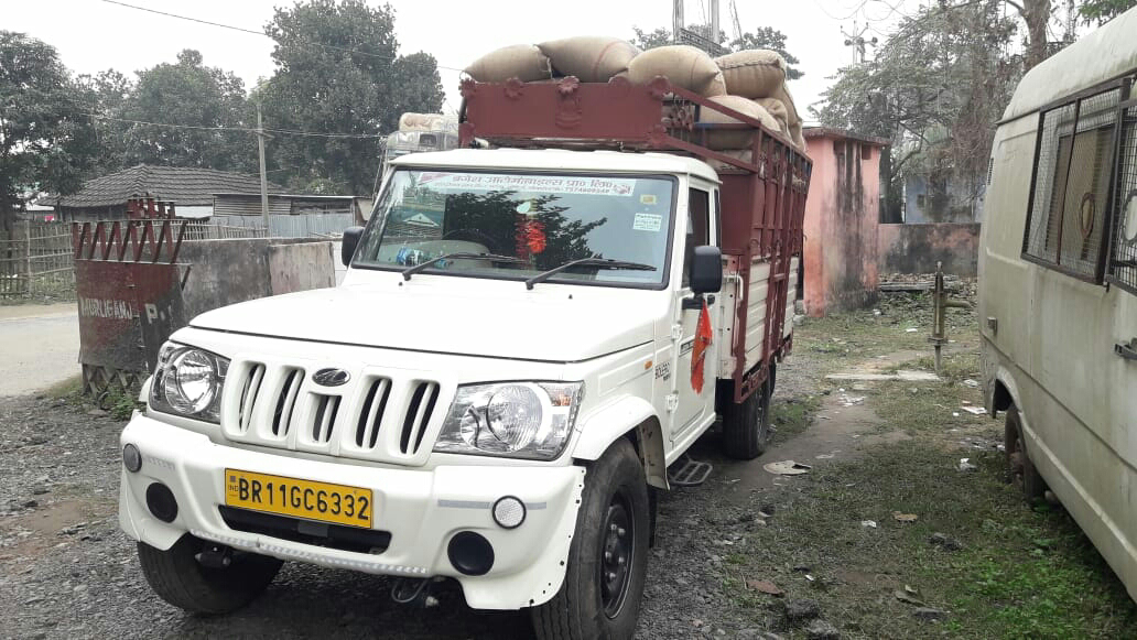 गुप्त सूचना पर कलाबाजारी का 68 बोरा अनाज जप्त
