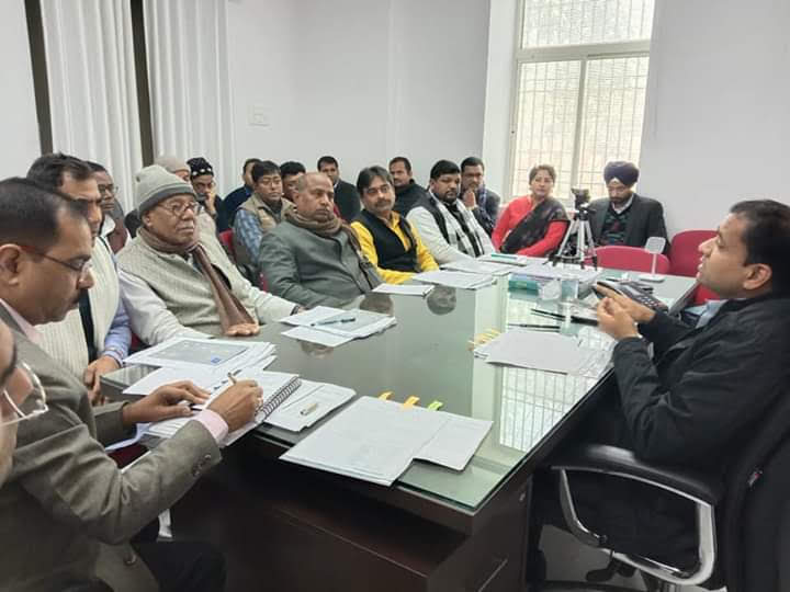 पटना जिला पदाधिकारी ने कि बैठक बिहार विधानसभा चुनाव पर हुइ चर्चा 