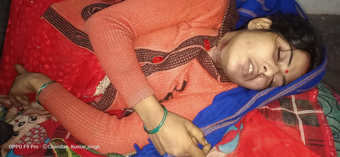 27 वर्षीय महिला कि मौत महिला के पता ने वाल्मीकनगर थाने में दर्ज कराया प्राथमिक ।