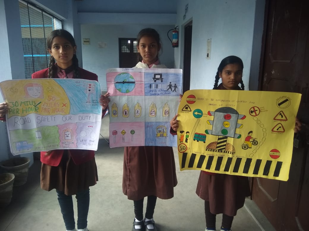 पोस्टर प्रतियोगिता के जरिये, यातायात नियमों की जागरूकता
