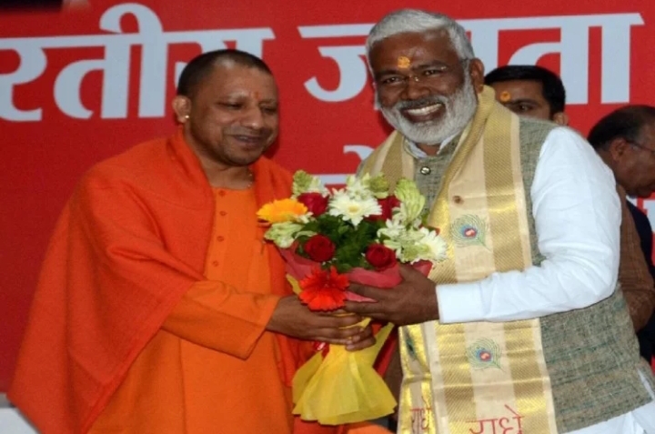 देश की आन-बान-शान से जुड़े मुद्दों के लिए  कई पीढ़ियों ने संघर्ष किया : योगी