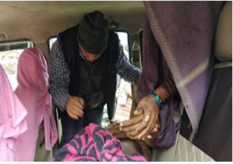 बिजली के चपेट में आया किसान , स्थिति गंभीर,रेफर 