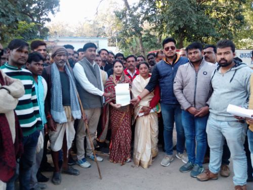 छत्तरपुर आरोपियों द्वारा लाखों की बकरियां चुराने व मारपीट के बाद भी पुलिस ने नहीं सुनी फरियाद।