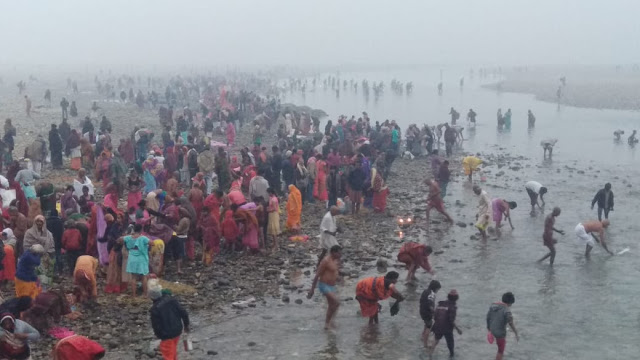 मौनी अमावस्या का मेला चढ़ा रंगदारी की भेंटजबरन वसूली के चलते मेला टूटने के कगार की तरफ अग्रसर, प्रशासन और  स्थानीय लोगो के  मिलीभगत से वसूली
