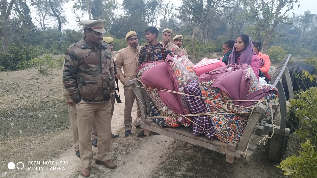 गणतंत्र दिवस पर इंडो नेपाल बॉर्डर पर बढ़ई कड़ी सुरक्षा वह पैदल गस्त करते कोतवाली चंदन चौकी प्रभारी