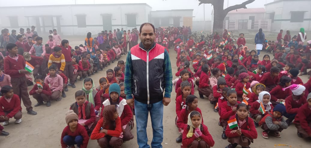 ध्वजारोहण का आयोजन किया गया छेदुई पतिया प्राथमिक विद्यालय