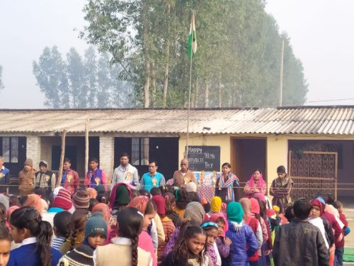 गोंडा मनकापुर तहसील अंतर्गत बाल विद्या निकेतन विद्यालय में गणतंत्र दिवस के अवसर पर विभिन्न कार्यक्रमों का आयोजन किया गया।