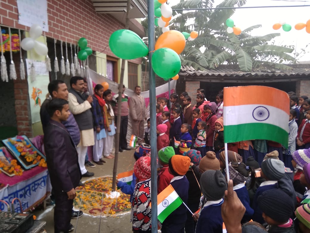माननीय विधायक शशांक वर्मा जी विरेंद्र मिश्रा जी के द्वारा ध्वजारोहण हुआ