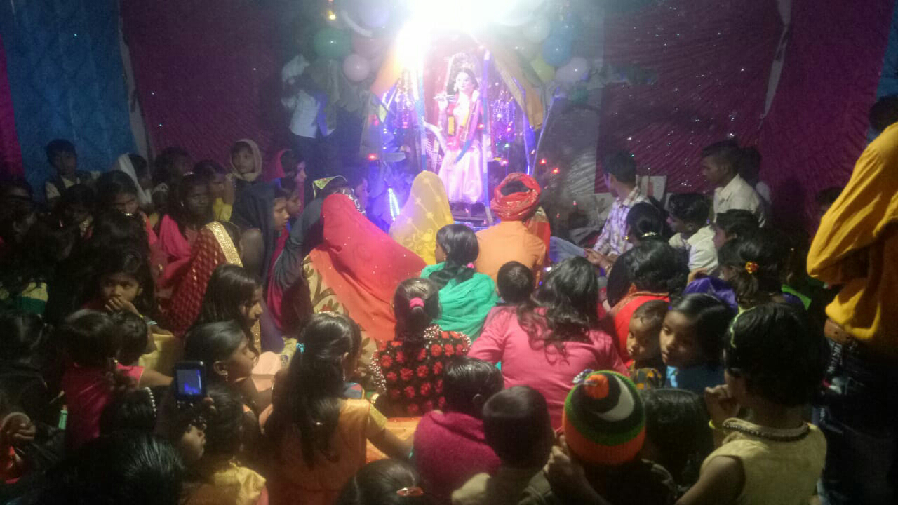माॅ शारदे पूजनोत्सव के अवसर पर विद्यालय प्रांगण में किया गया वृक्षारोपण।