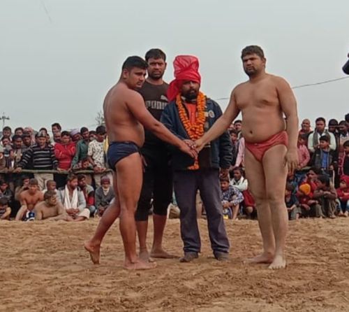उत्तर प्रदेश अयोध्या के पहलवान ने दिखाया अपना दांव पेज सब पर पायी विजय। रिपोर्ट :- पंकज कुमार सिंह।