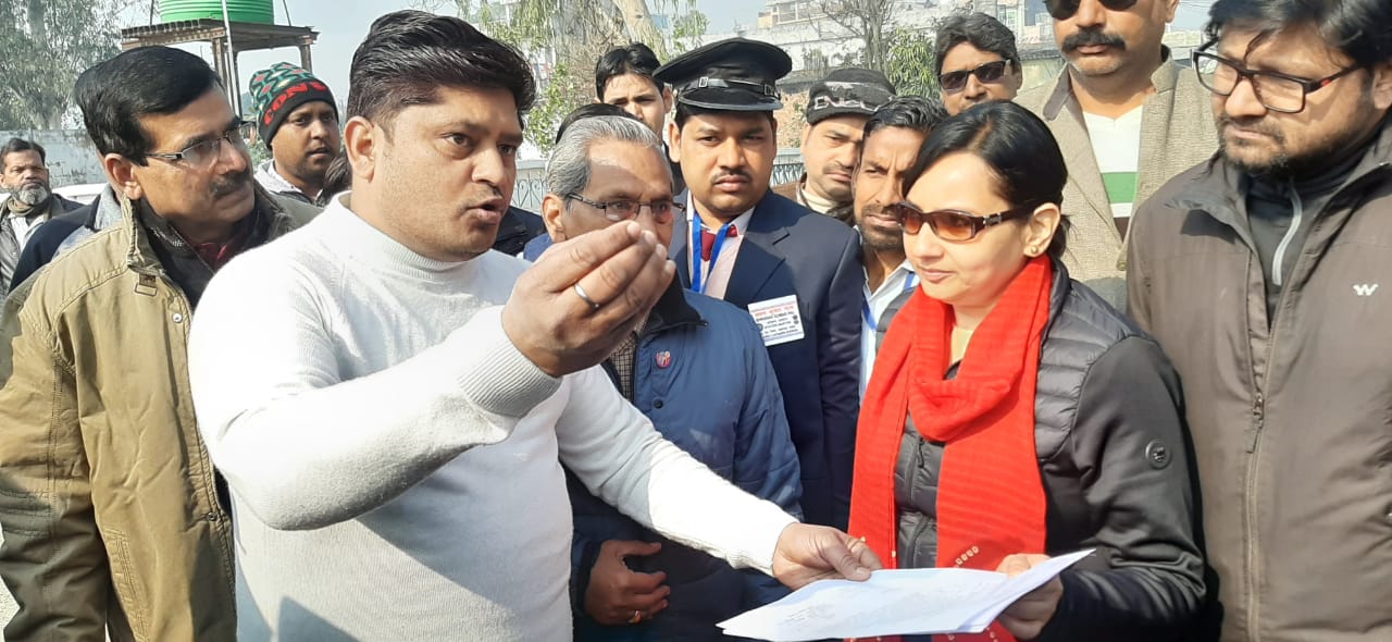 रेलवे रवि गुप्ता ने किया जबरदस्त घेराव ज्ञापन दिया रेल मंत्री को