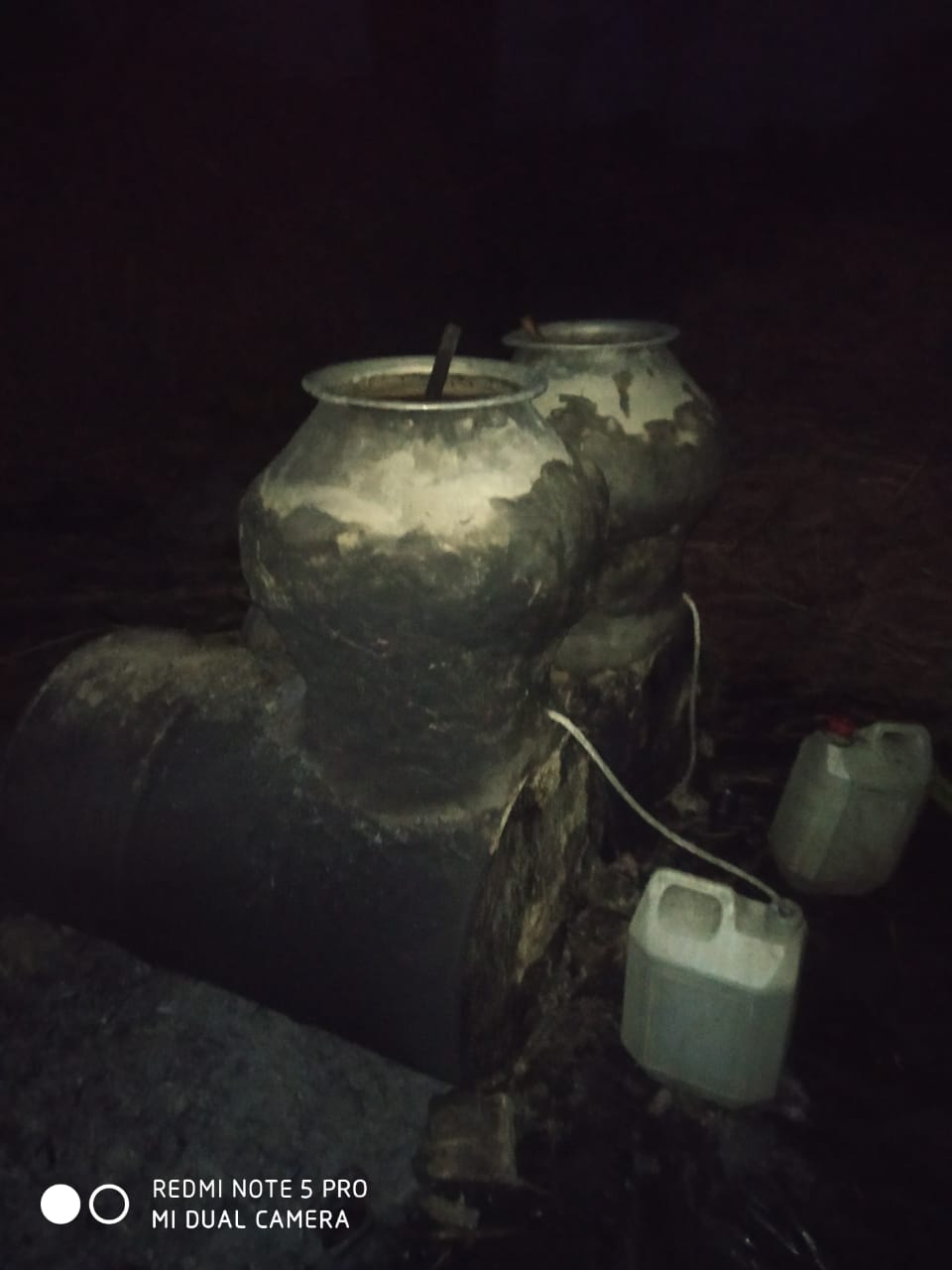 दबिश दी गई दबिश के दौरान लगभग 80 लीटर अवैध शराब बरामद