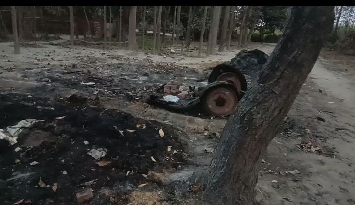 घर में आग लगने से महिला की मौत हो गई वह घर का सामान भी जलकर हुआ खाक