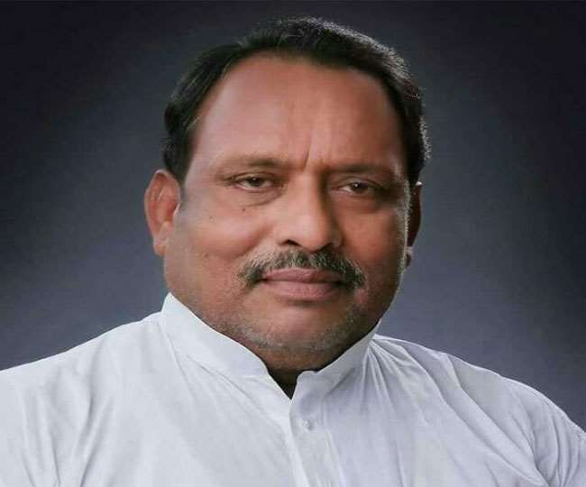 बिहार के JDU सांसद बैद्यनाथ प्रसाद महतो का निधन हो गया। शुक्रवार को दिल्‍ली में उन्‍होंने अंतिम सांस ली। वे इन दिनों बीमार थे। वे तीन बार MLA तथा दो बार MP रहे 