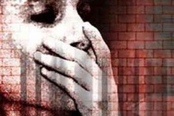 ऑर्केस्ट्रा के संचालकों पर लगा गैंग रेप का आरोप     