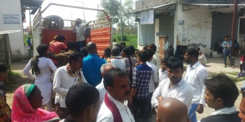 गोंडा : आपसी रंजिश में दो गुटों में फायरिंग, गोली लगने से दो व्यक्ति घायल। रिपोर्ट :- पंकज कुमार सिंह।