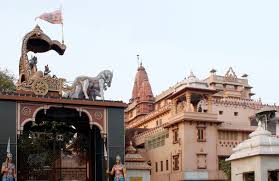 श्रीकृष्ण जन्मस्थान और मंदिर द्वारिकाधीश प्रबंधन ने बीमार श्रद्धालुओं से दर्शन के लिए मंदिर न आने की अपील की