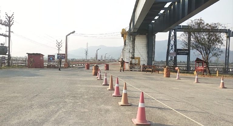 लॉक डाउन के ग्यारहवें दिन भारत नेपाल सीमा के बाल्मीकिनगर बॉर्डर पर दिखा सुनसान।।