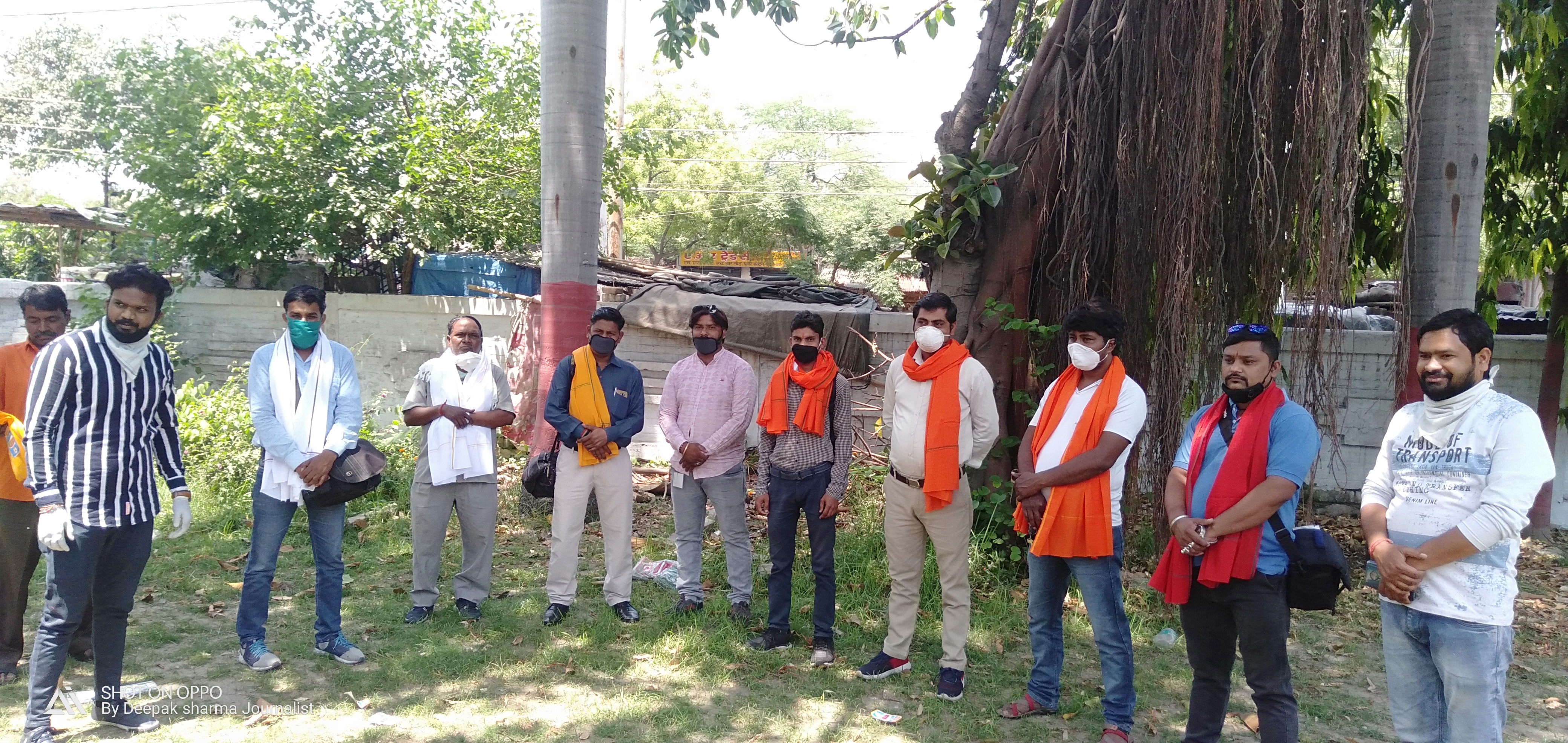 कोरोना फाइटरों का सम्मान, खबरों से रूबरू करा रहे हैं फाइटर