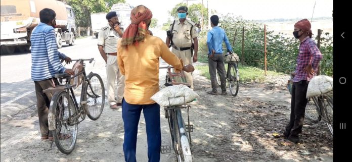  : बंगाल के चार प्रवासी मजदूर यूपी के गोरखपुर से साइकिल से निकले अपने घर बंगाल ।।