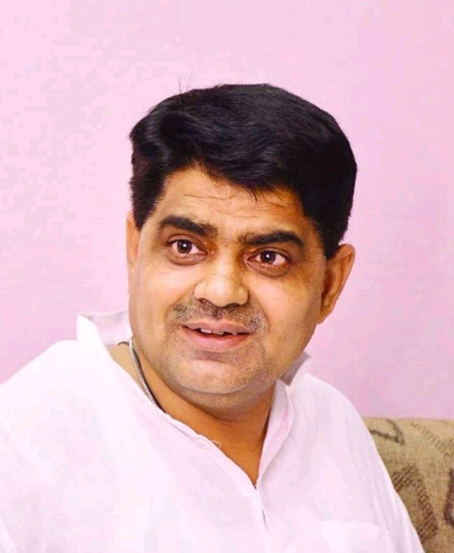 कोरोना से बचाब में दिनेश गुर्जर ने भी दिखाई भागीदारी