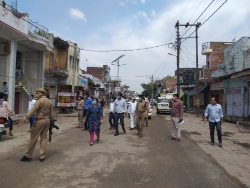 श्रावस्ती जिलाधिकारी के आदेश पर खुला बाजार,,