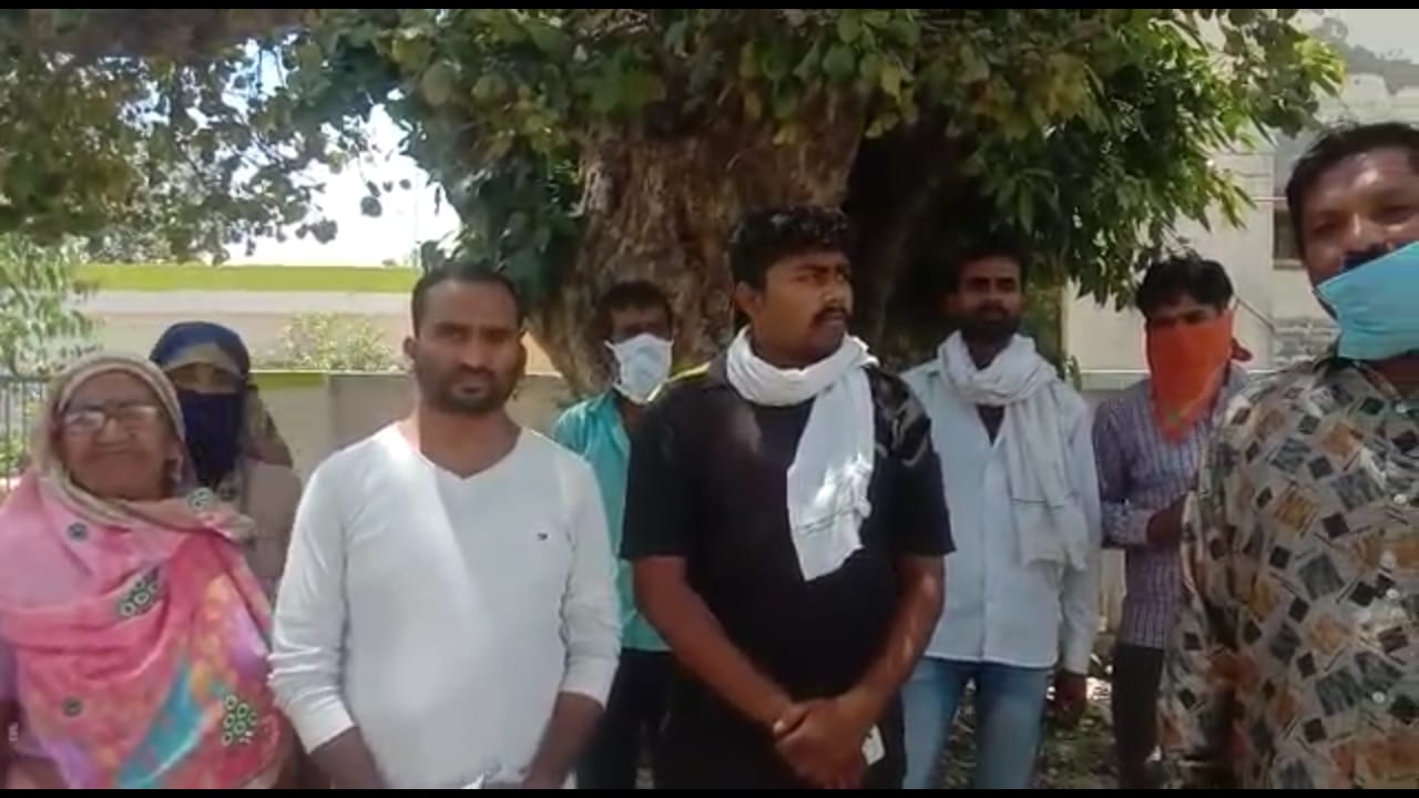 सटोरियों के विरुद्ध तहरीर दे कर कार्रवाई करने की माँग