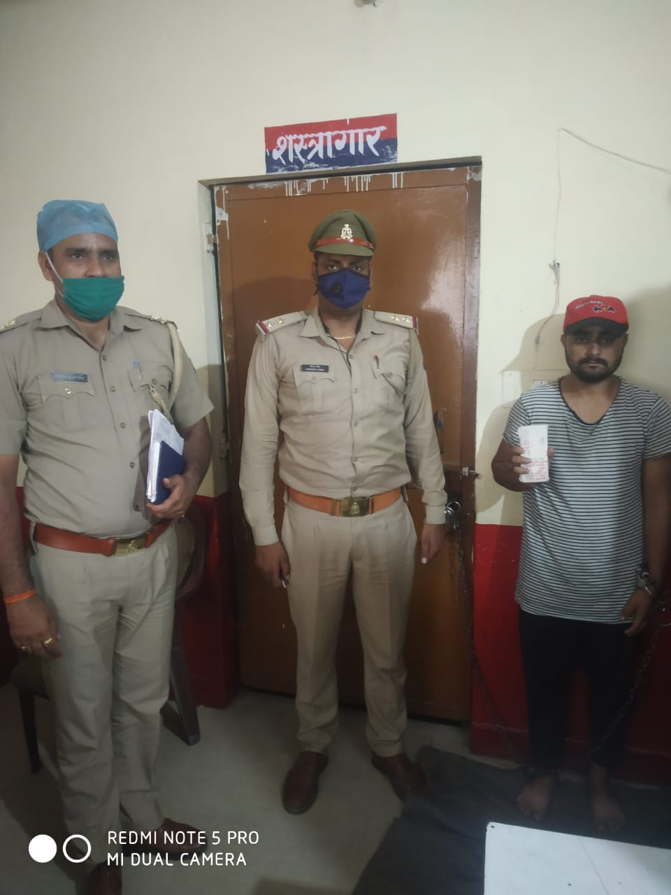 अलीगढ़:गांधी पार्क पुलिस ने मोबाइल चोर को किया गिरफ्तार