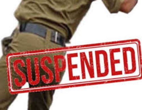 मां-बेटी आत्मदाह प्रयास मामले में 4 पुलिसकर्मी सस्पेंड, एमआईएम नेता कादिर समेत दो गिरफ्तार।