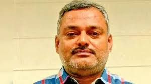 विकास दुबे और सिपाही के बीच का ऑडियो वायरल- पूरी जीप न मरी तो बताना