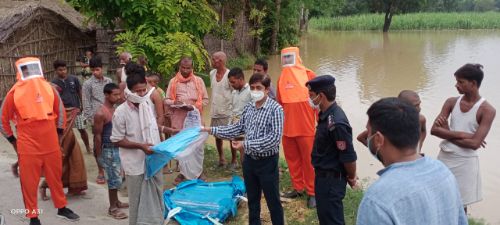 महसी तहसील के गाँवों तक पहुँचा पानी, NDRF व प्रशासन ने संभाला मोर्चा।