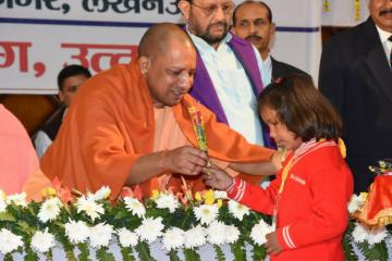 विश्व दिव्यांग दिवस पर बोले सीएम योगी, समाज के लोग भी सहयोगी बनें