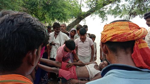 शौच गए 16 वर्षीय बालक की बाढ़ के पानी में डूब कर मौत।