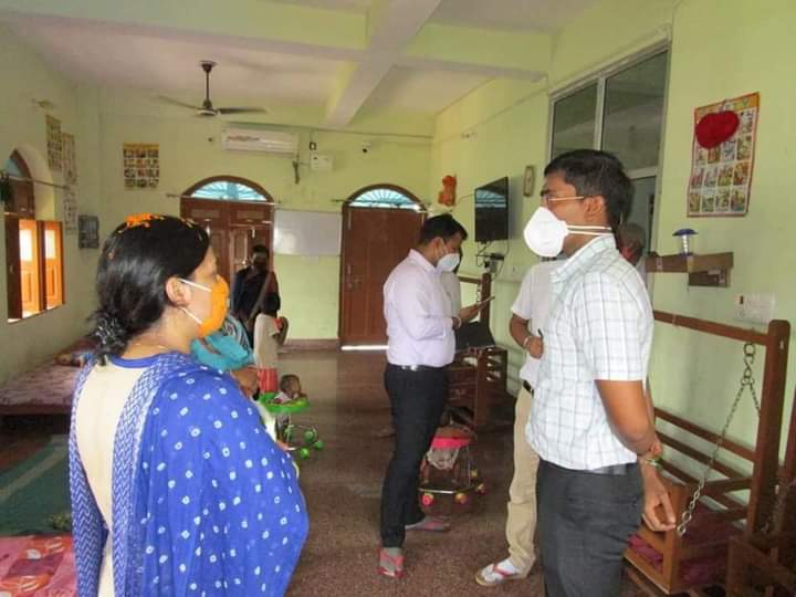 जिला अधिकारी ने किया निरीक्षण