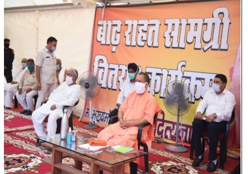 मुख्यमंत्री जी द्वारा गत दिवस गोरखपुर में बाढ़ प्रभावित क्षेत्रों का  निरीक्षण किया तथा राहत कार्याें की समीक्षा की गयी।#नसीम खान