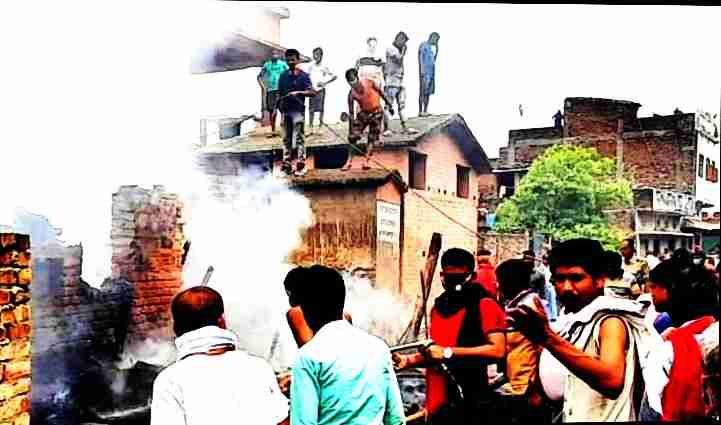 रामगढ़वा में आग लगने से लाखो की संपत्ति राख