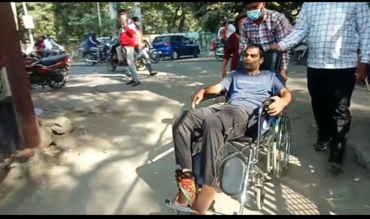 मानदेय न मिलने के कारण सिपाही अपने विभाग के काट रहा है चक्कर