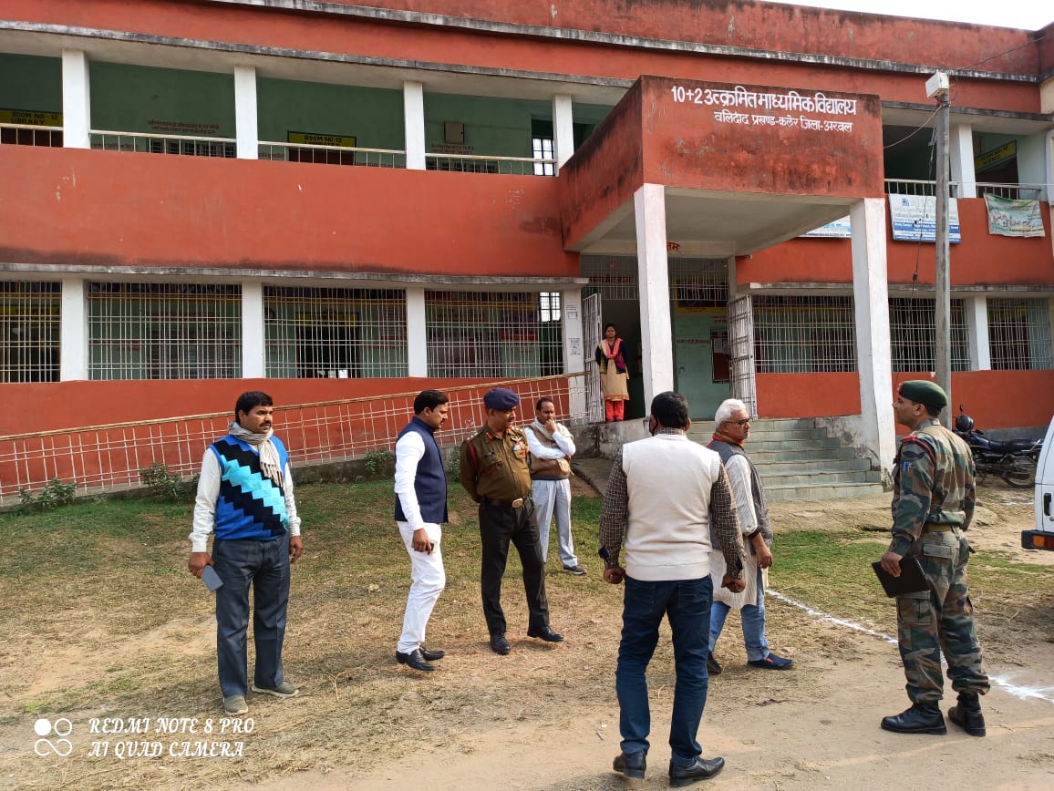 एनसीसी कमांडेट ने किया विद्यालय का जांच