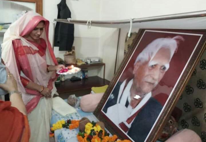 काग्रेस पार्टी के पूर्व विधानसभा अध्यक्ष स्व श्रीनिवास तिवारी की पुत्र वधू जन्मदिन के अवसर पर