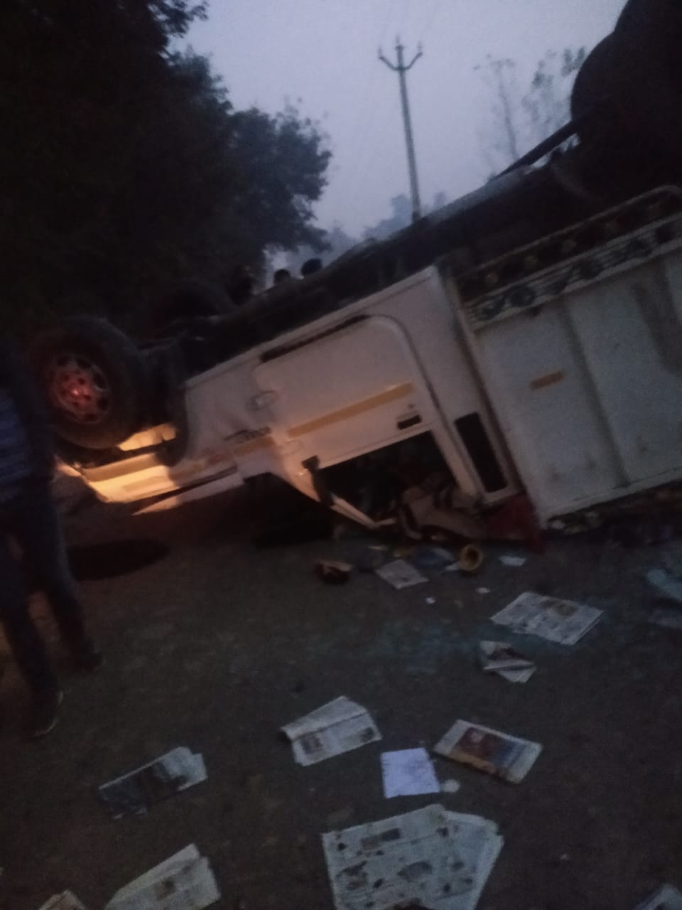 जनपद मुरादाबाद के  कॉठ तहसील के कमर पथ रोड पर नया गांव