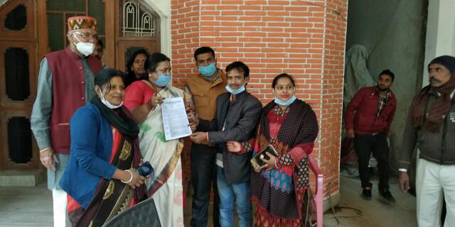 आज शिक्षकों ने विधायक माननीय श्रीमती अनुपमा जयसवाल जी को दिया ज्ञापन