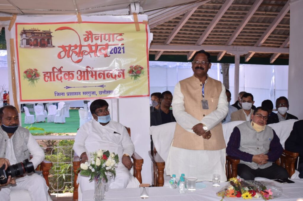 मैनपाट महोत्सव के सफल आयोजन के लिए विभागीय अधिकारी उत्कृष्ट कार्य करें- मंत्री श्री भगत