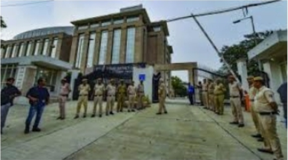  सी बी आई ने बैंक फ्रॉड मामले में अपने ही हेड क्वार्टर में की तलाशी कई बड़े अफसर रिटायर पर
