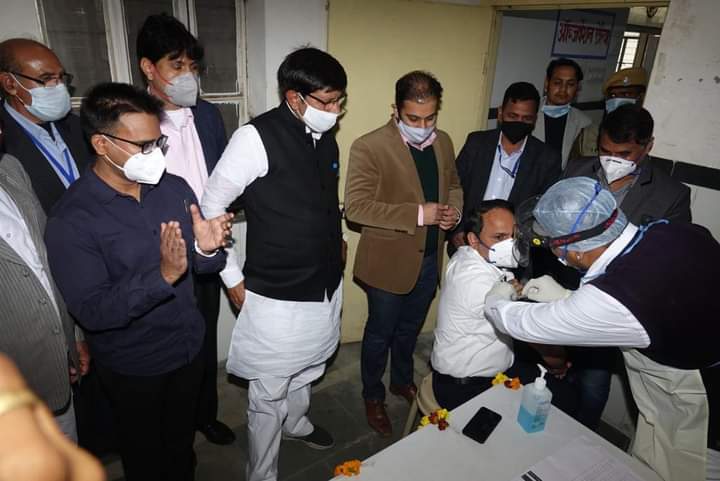 दौसा में सबसे पहले 192 लाभार्थियों को लगा कोविड-19 का टीका