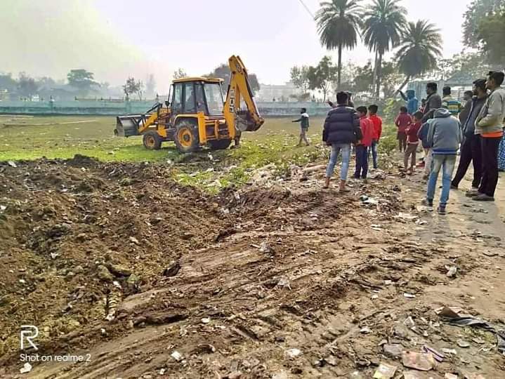 स्थानीय नेता और जनप्रतिनिधियों से आस लगाए लगाए जब जरवल रोड के युवा थक गए तो उन्होंने खुद ही करवाया साफ-सफाई*