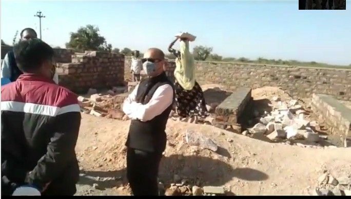 रोहट  क्षेत्र के सुकरलाई  गांव में मंगलवार को जिला कलेक्टर अंशदीप  का जनप्रतिनिधियों ने किया स्वागत