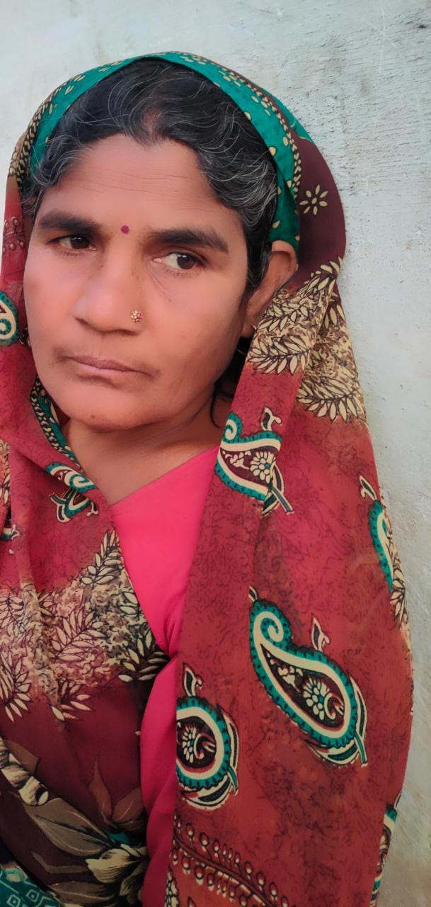 महाराजपुर थाना अंतर्गत ग्राम झिकमऊ में करंट लगने से महिला कि मौत, पुलिस जांच में जुटी।